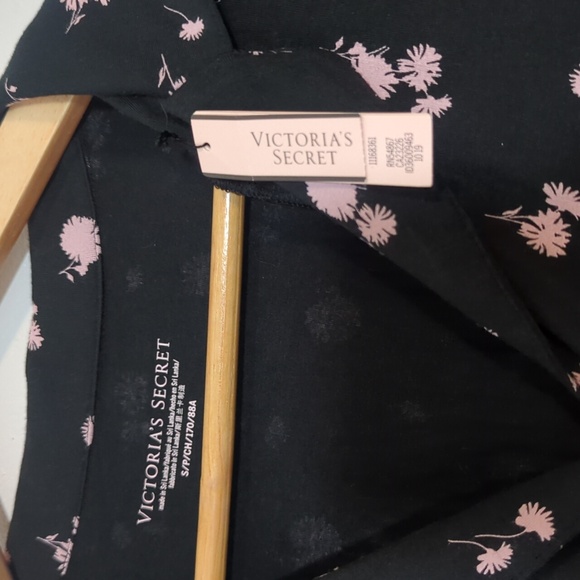 Victoria's Secret Black & Pink Floral Soft Cute Button Down Pajama Shirt NWT S - Picture 3 of 7
